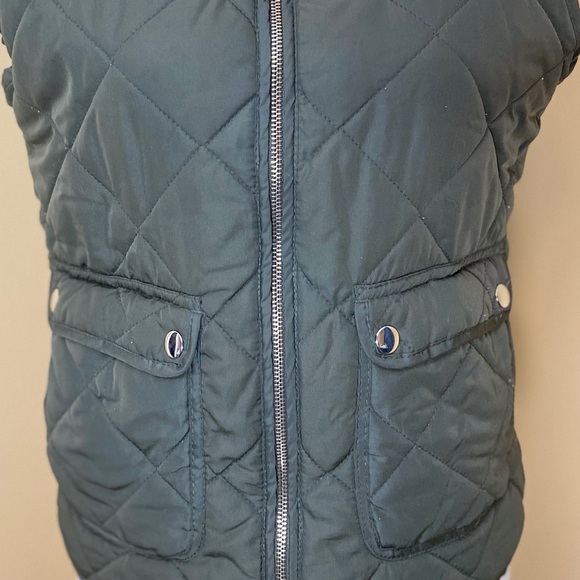 Thread & Supply Olive Green Quilted Best Small - Picture 4 of 4